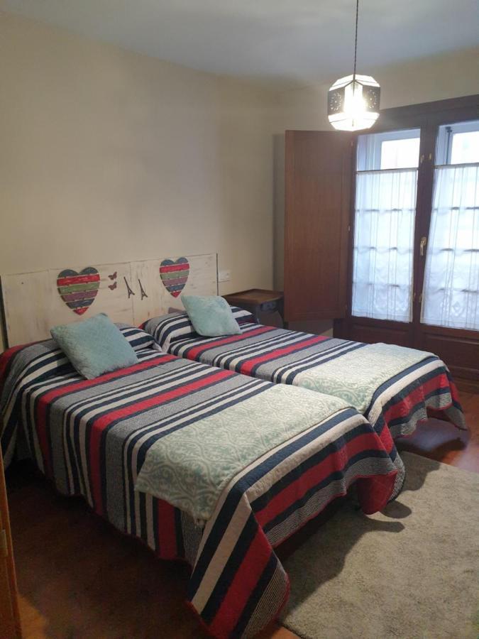Apartamento Cine Colon Ribadeo Eksteriør bilde