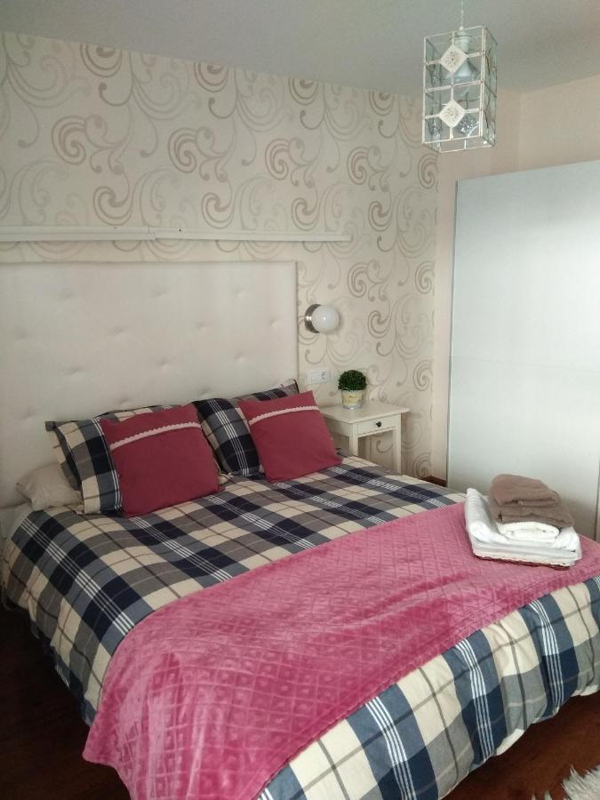 Apartamento Cine Colon Ribadeo Eksteriør bilde